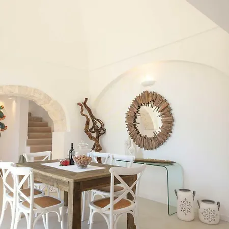Trulli&dimore- Chateau 別荘 *