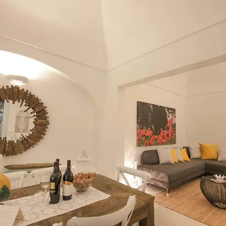 Trulli&dimore- Chateau 別荘 *